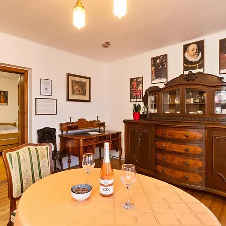 Nostalgie - Minihotel Konukevi Český Krumlov