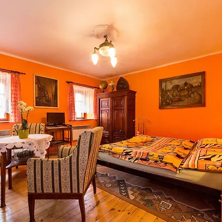 Guest house Nostalgie - Minihotel 3*