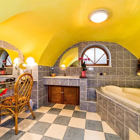 Konukevi Nostalgie - Minihotel 3*